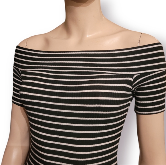 Forever 21 Black and White Striped Knit Bodysuit size small - Picture 5 of 5